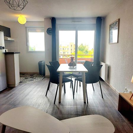 Le Montauriol - Logement Avec Terrasse - Piscine -Tennis - Place De Parking Privee Apartment Montauban Exterior foto