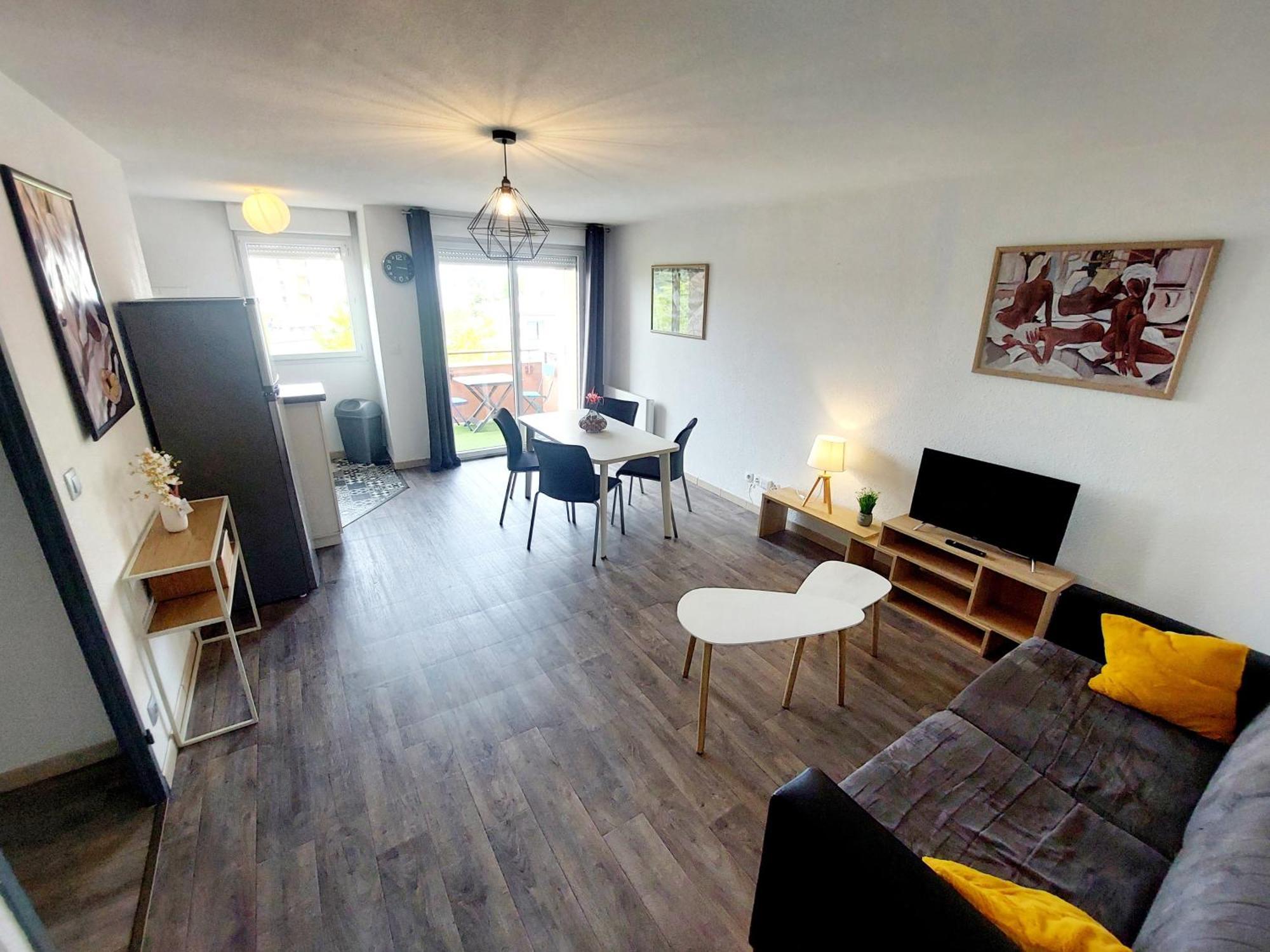 Le Montauriol - Logement Avec Terrasse - Piscine -Tennis - Place De Parking Privee Apartment Montauban Exterior foto