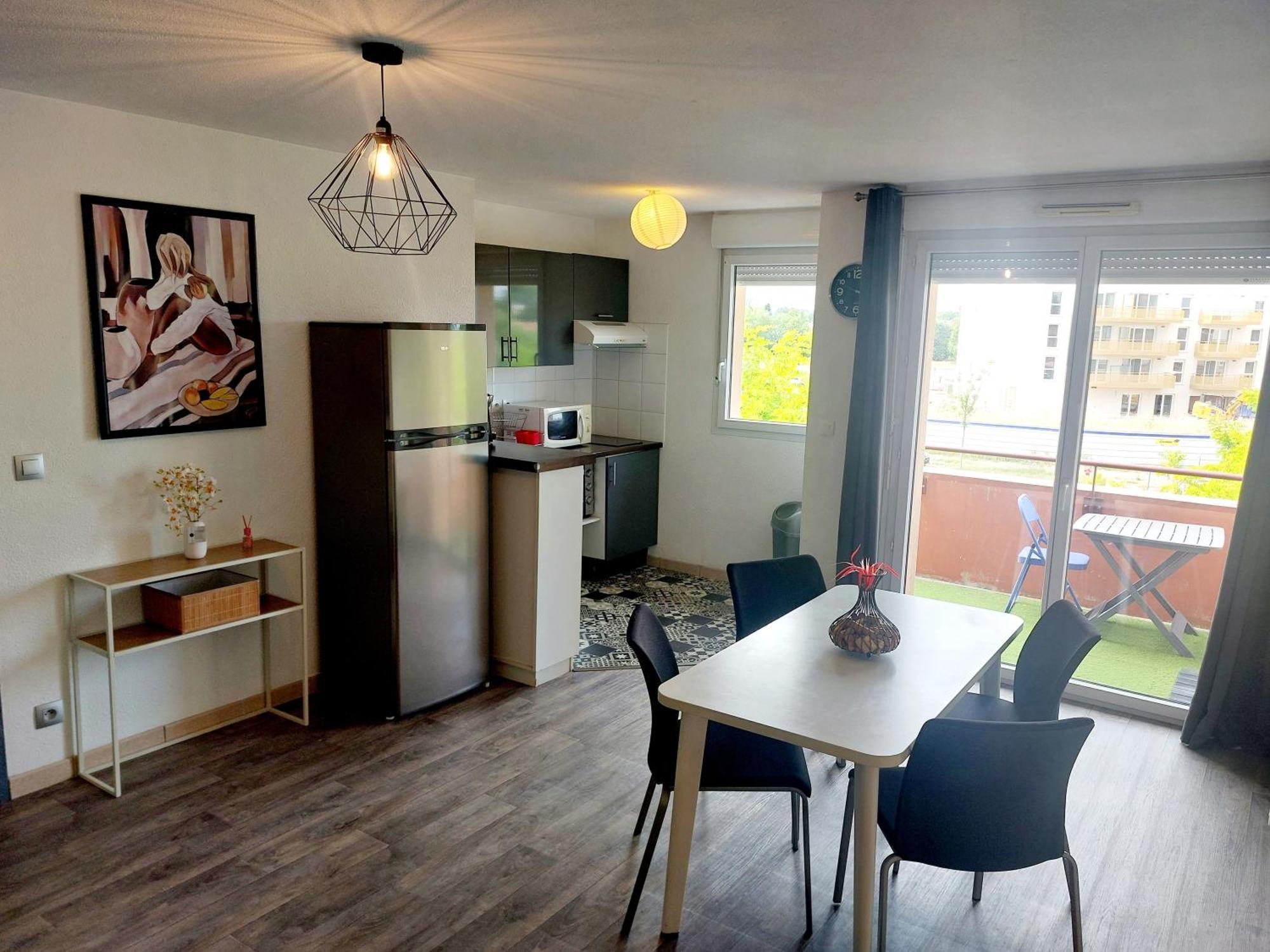 Le Montauriol - Logement Avec Terrasse - Piscine -Tennis - Place De Parking Privee Apartment Montauban Exterior foto